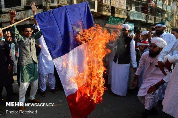 بنگلادش بار دیگر صحنه اعتراضات ضد فرانسوی شد بنگلادش بار دیگر صحنه اعتراضات ضد فرانسوی شد