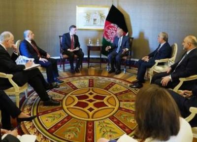 ملاقات رئیس جمهور افغانستان با مشاور امنیت ملی آمریکا