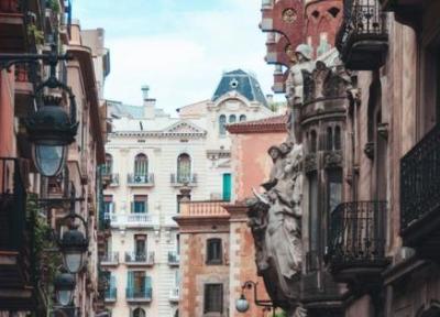 معروف ترین محله ها در بارسلونا ، اسپانیا Barcelona
